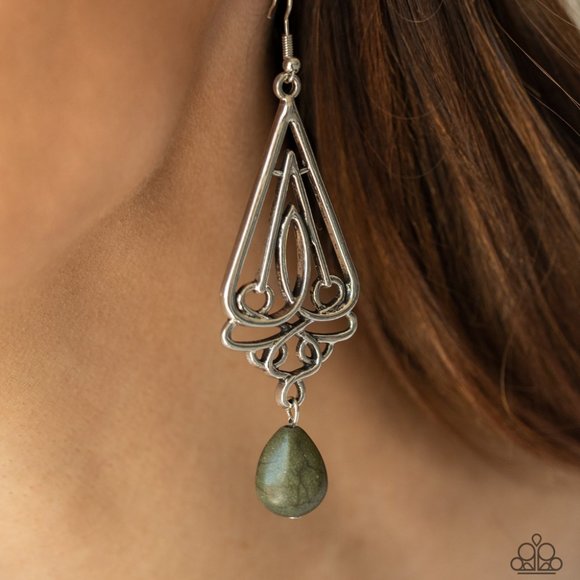 paparazzi Jewelry - 3+/$5 ea. Transcendent Trendsetter - Green